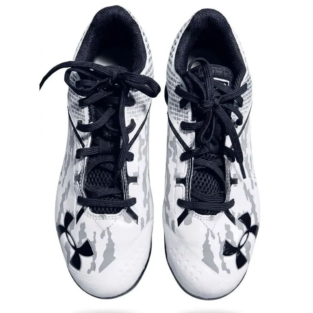 UNDER ARMOUR CLEATS